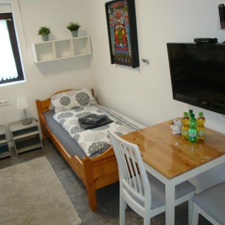 Cenet 1 Zimmer Apartment Sindelfingen Exteriör bild