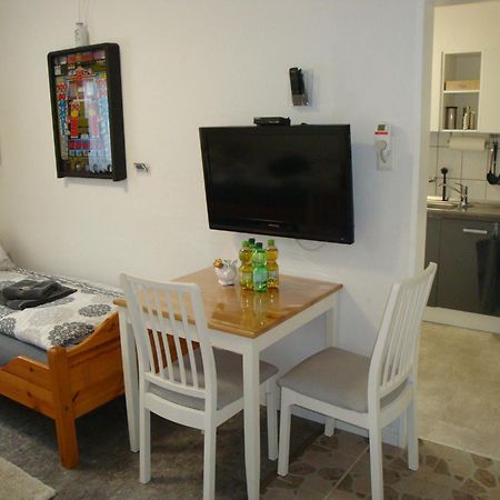 Cenet 1 Zimmer Apartment Sindelfingen Exteriör bild